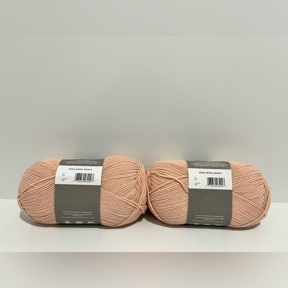 Red Heart Hygge Charm in Meteor 7oz/198g 432 yds Lot 3296 NEW 2 pack shimmer - Picture 3 of 7